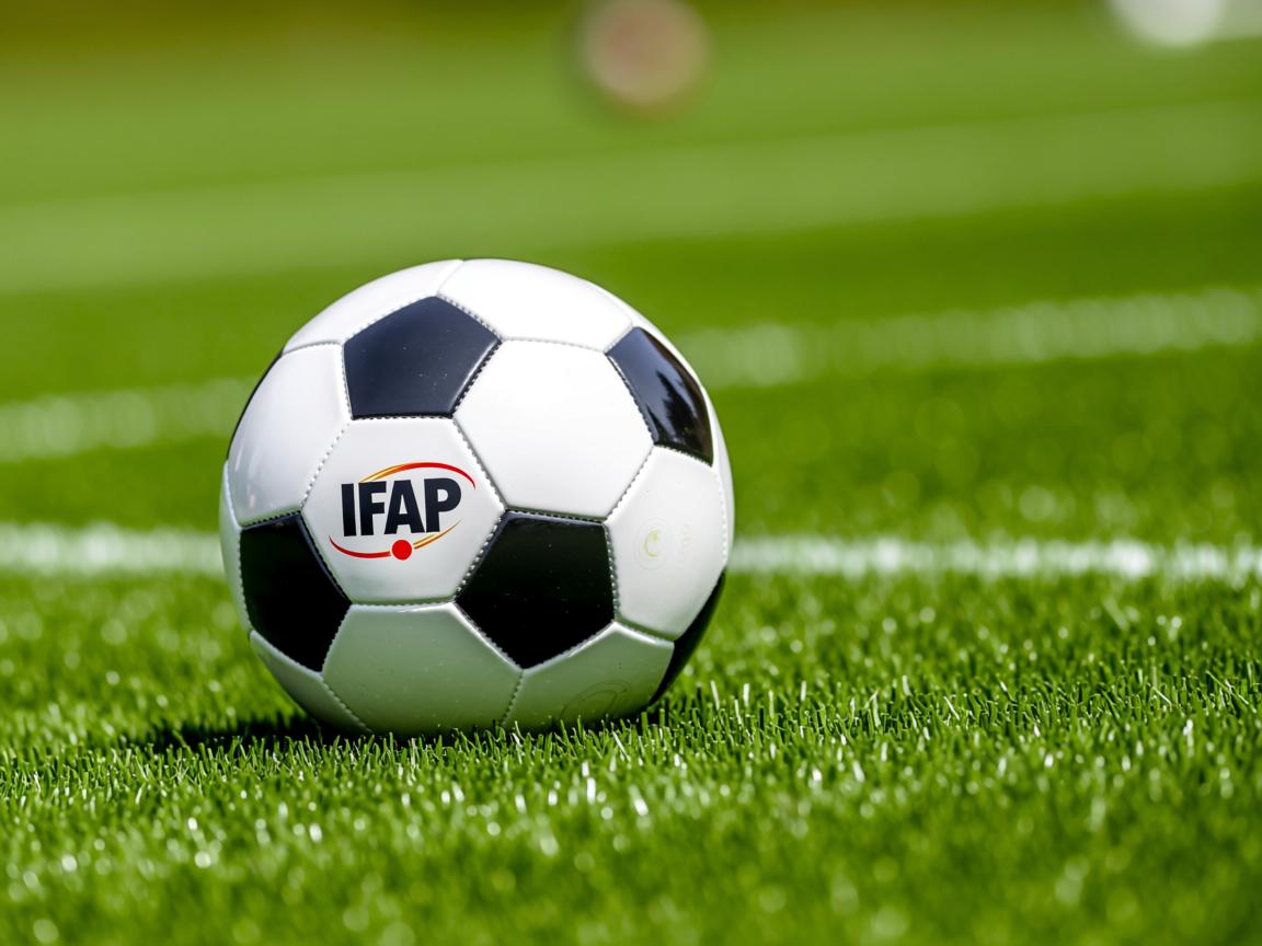 开云体育足球-Yıldız传射建功,再创小组赛高光表现 第3张